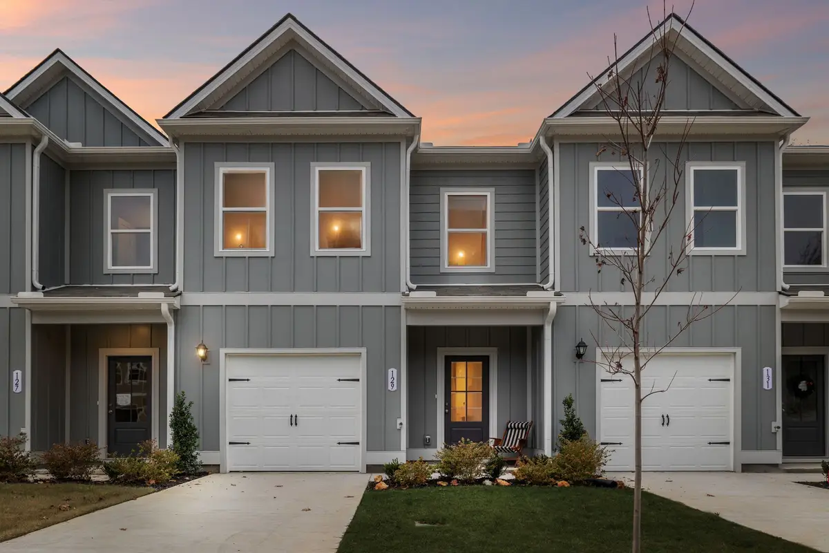 129 Ironhorse Way, Dickson, TN 37055 - Image #1