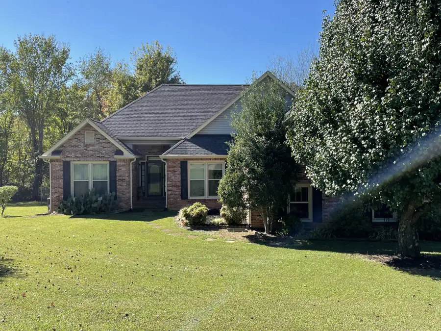 514 Lakeside Dr, Springfield, TN 37172 - Image #2