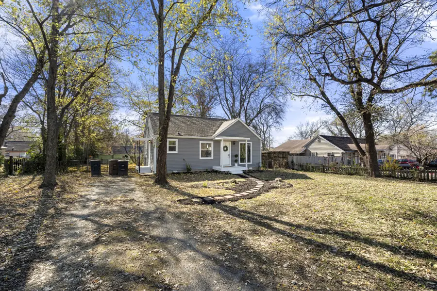 1211 Thompson Pl, Nashville, TN 37217 - Image #2