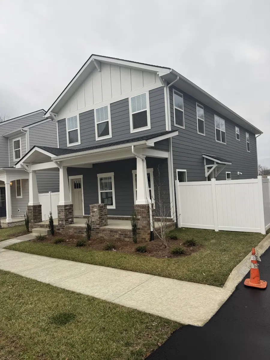 401 Gingerwood Ct, Hermitage, TN 37076 - Image #2