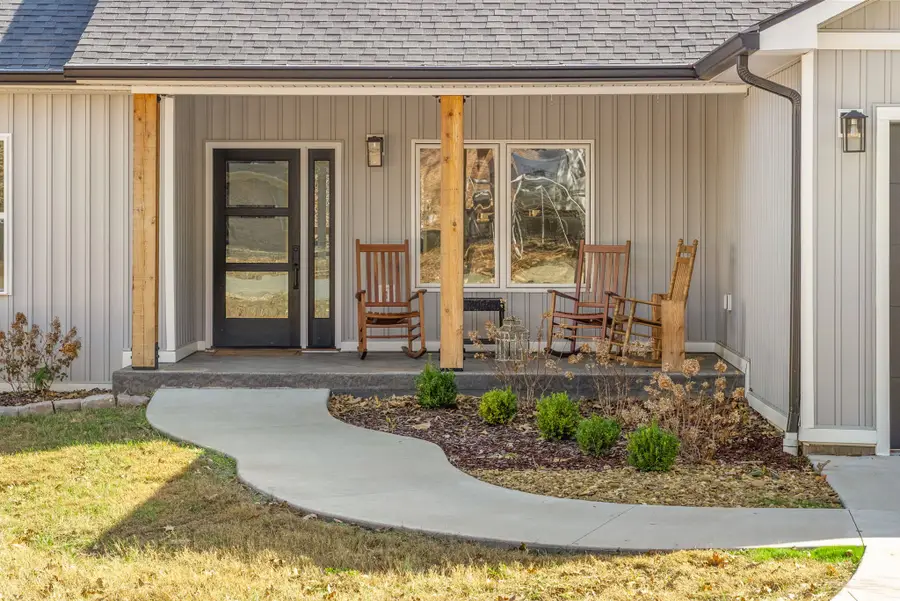 113 Friel Dr, Waverly, TN 37185 - Image #3