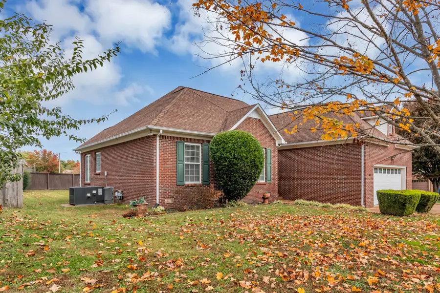 105 Green Tree Ct, Columbia, TN 38401 - Image #2