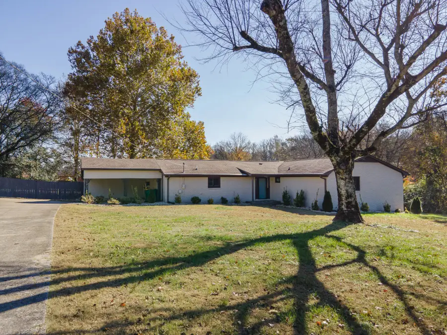 1035 Green Valley Dr, Lewisburg, TN 37091 - Image #3