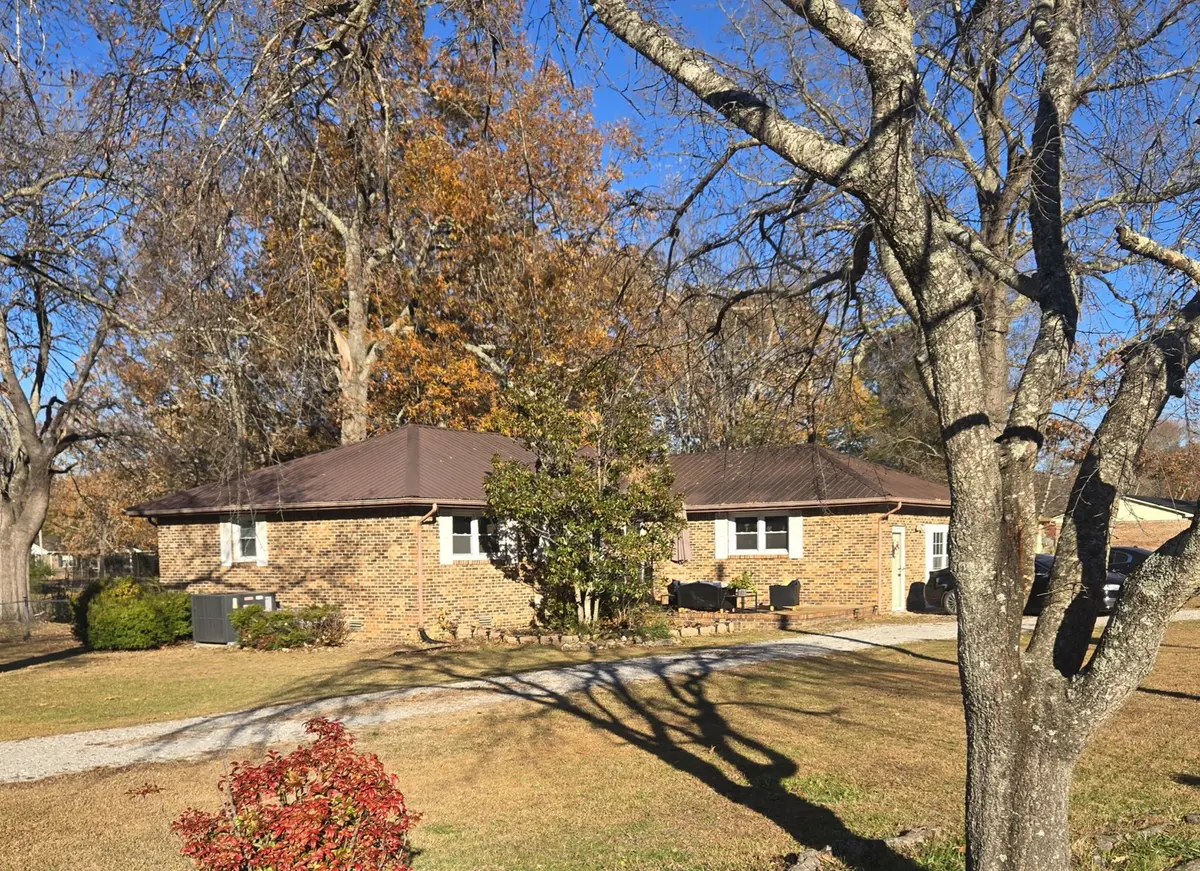 1203 Edgewood Dr, Manchester, TN 37355 - Image #1