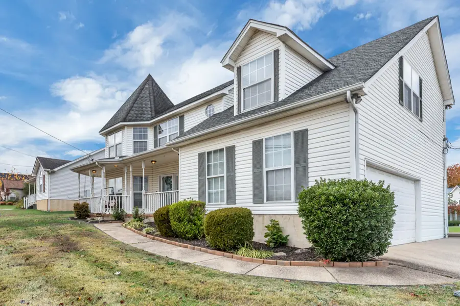 504 Holland Ridge Dr, La Vergne, TN 37086 - Image #2