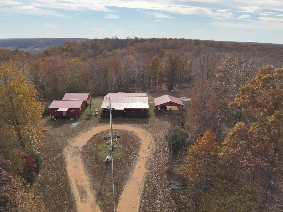 2383 Airport Ridge Rd, Linden, TN 37096 - Image #2