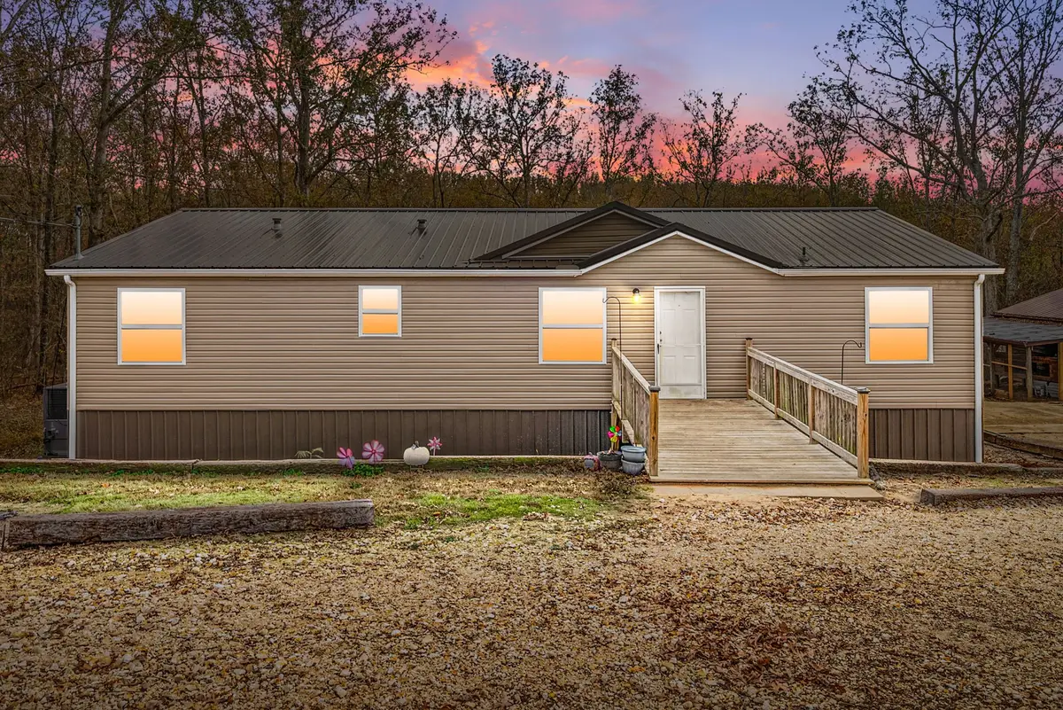 197 Old Homestead Rd, Big Sandy, TN 38221 - Image #1