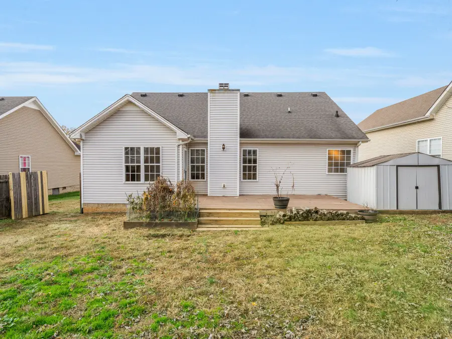370 Chalet Cir, Clarksville, TN 37040 - Image #2