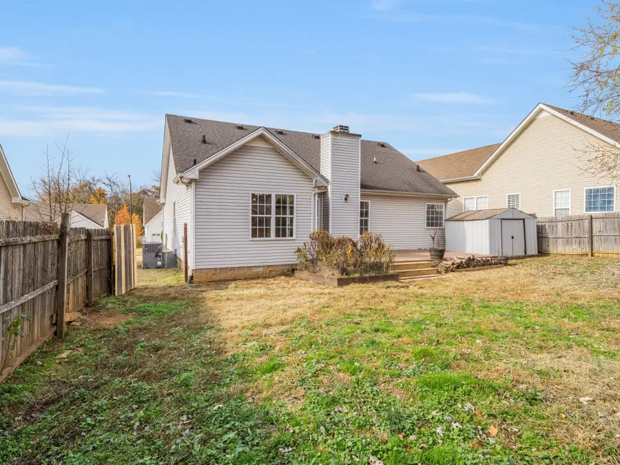 370 Chalet Cir, Clarksville, TN 37040 - Image #3