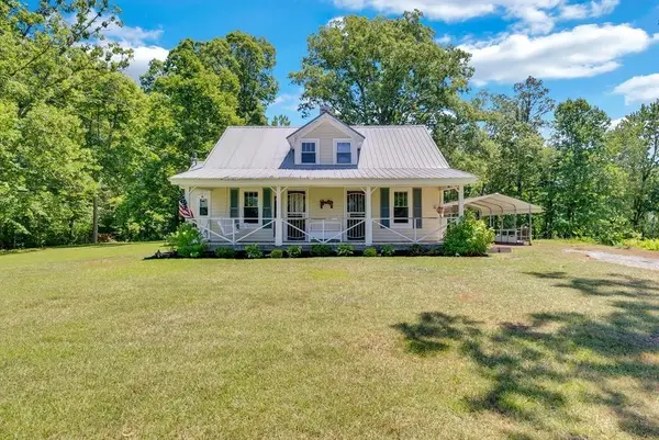 13593 Old Kentucky Rd, Walling, TN 38587