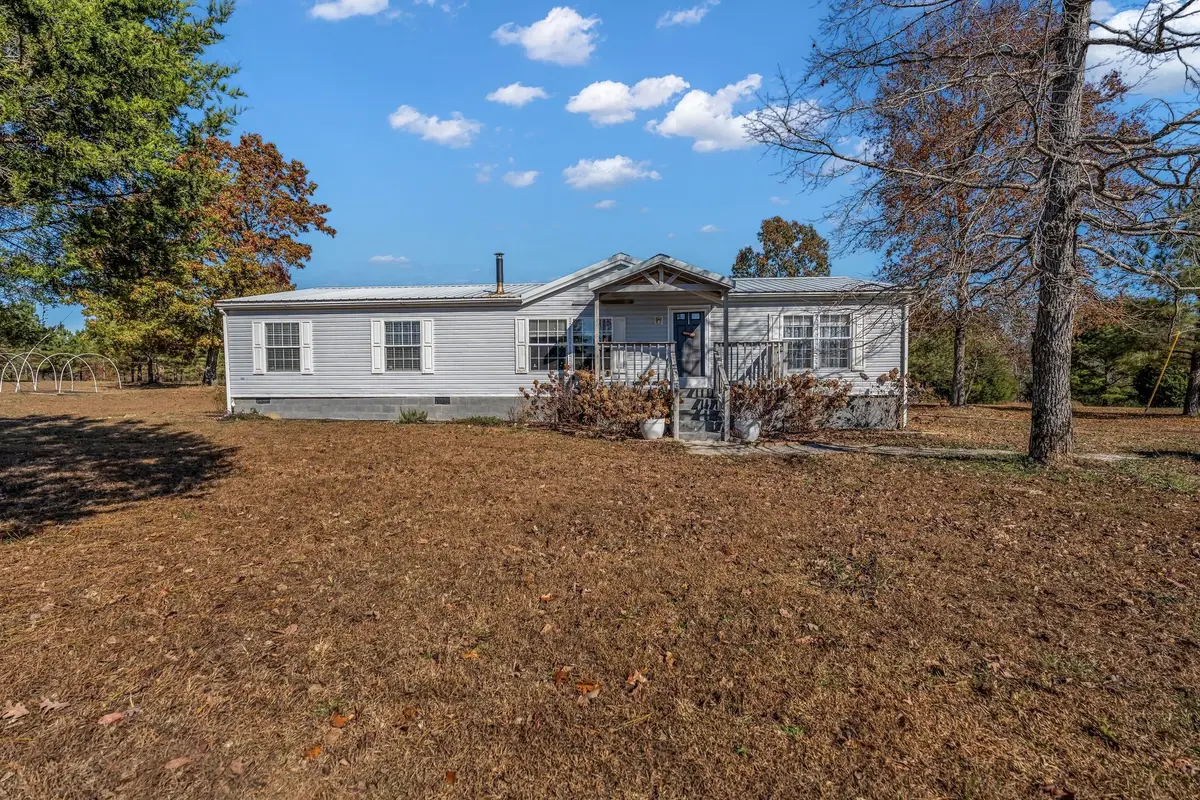 130 Sage Ln, Waynesboro, TN 38485 - Image #1