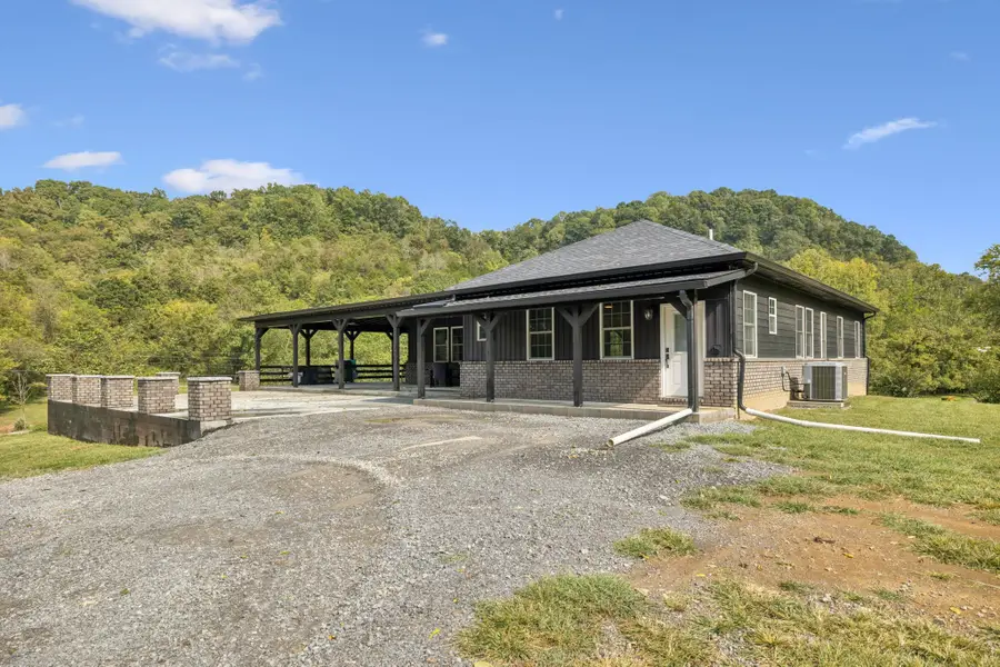 2658 Sycamore Valley Rd, Pleasant Shade, TN 37145 - Image #3