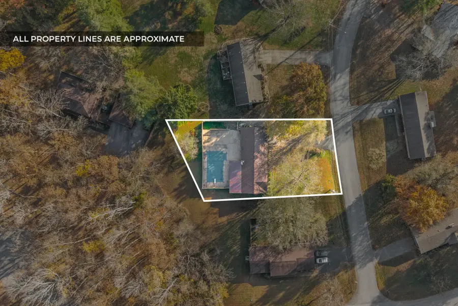 823 Oak Hurst Dr, Hopkinsville, KY 42240 - Image #2