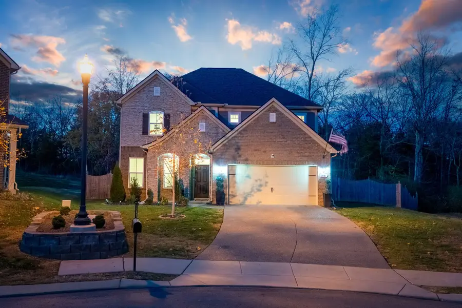 2881 Meadow Gln, Mount Juliet, TN 37122 - Image #2