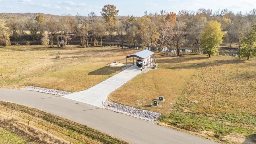 6425 Cravens Rd, Savannah, TN 38372 - Image #2