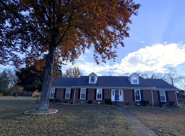 707 Banner Dr, Murfreesboro, TN 37129