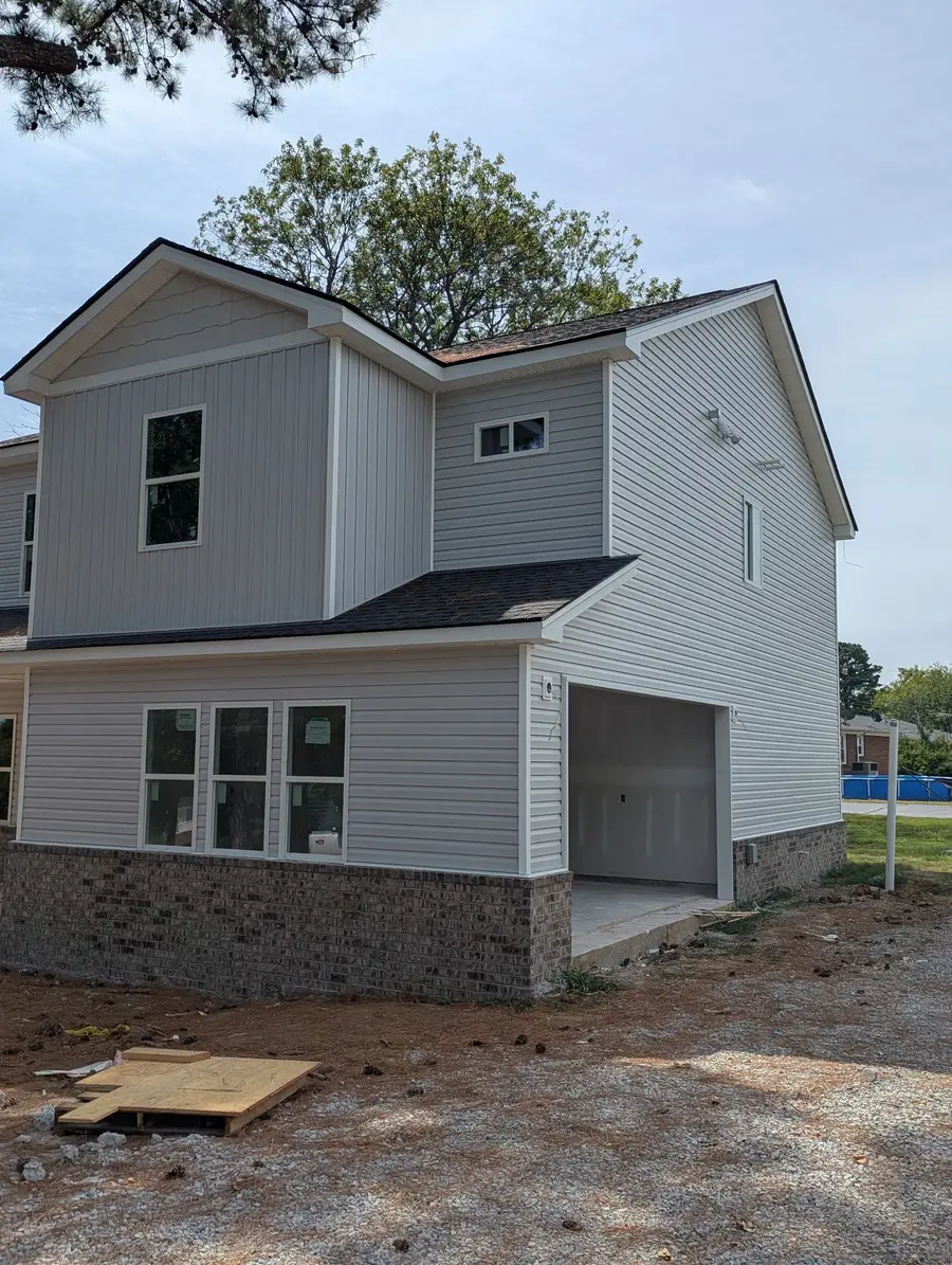 101 Hilltop Dr, Columbia, TN 38401 - Image #2