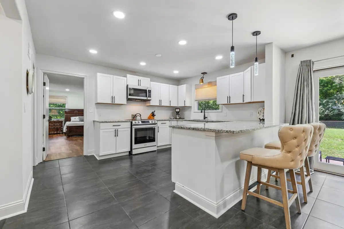 1047 Percy Warner Blvd, Nashville, TN 37205 - Image #1