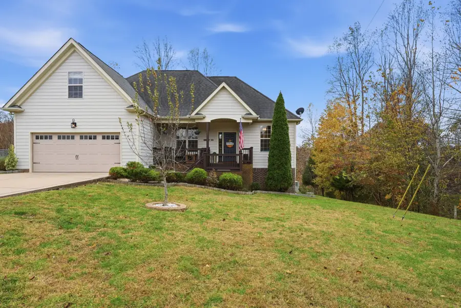 205 Stephen St, Dickson, TN 37055 - Image #2