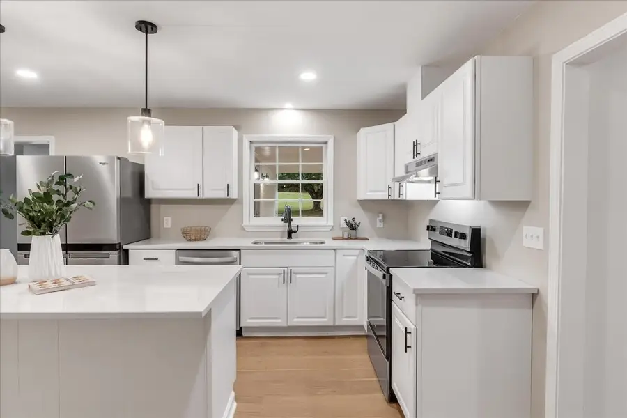 315 Little Creek Rd, Pleasant Shade, TN 37145 - Image #2