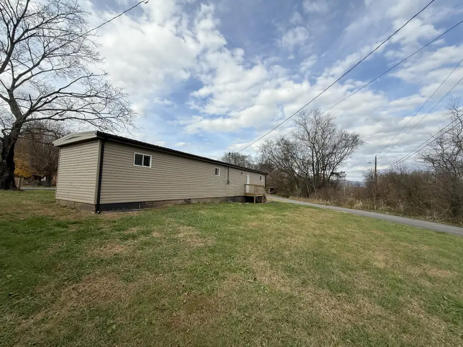 232 W Legion West Circle, Pikeville, TN 37367 - Image #3