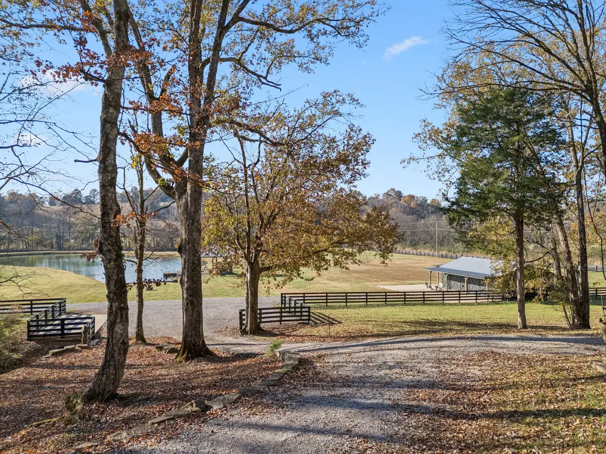 935 Leatherwood Creek Rd S, Pulaski, TN 38478 - Image #1