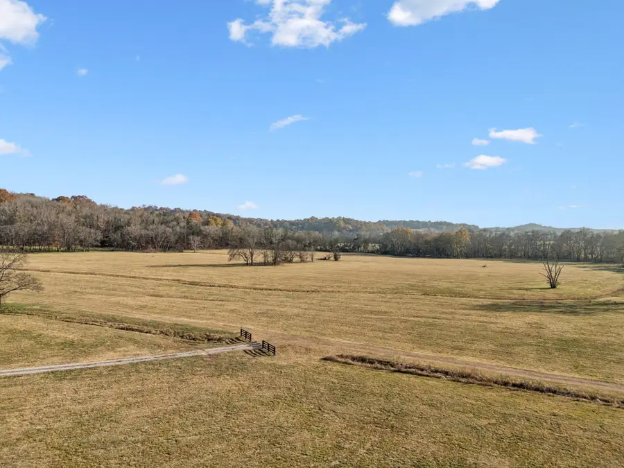 935 Leatherwood Creek Rd S, Pulaski, TN 38478 - Image #3