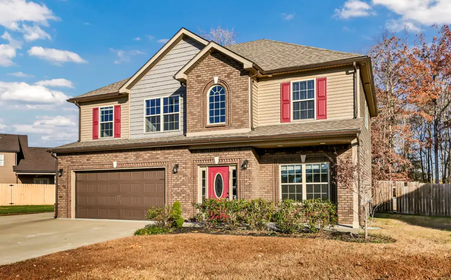 621 Bassett Ln, Clarksville, TN 37043 - Image #2