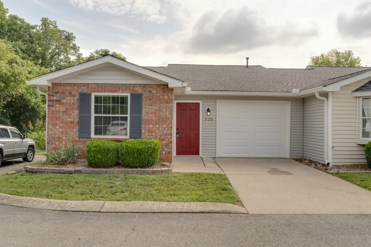 125 Pepper Grove Dr, Springfield, TN 37172 - Image #1