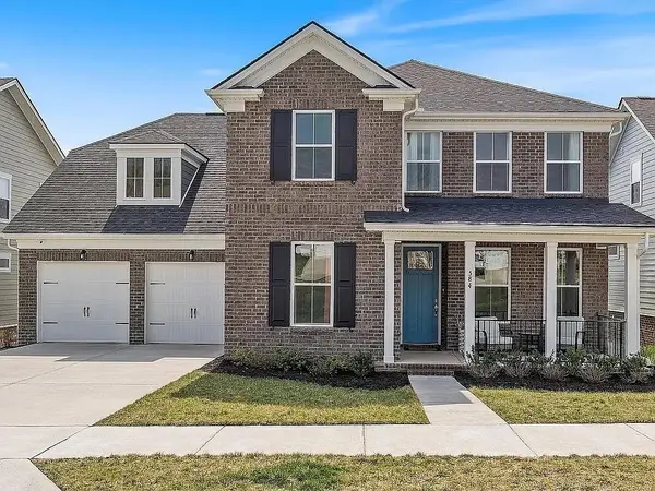 584 Snap Dragon Ln, Hendersonville, TN 37075