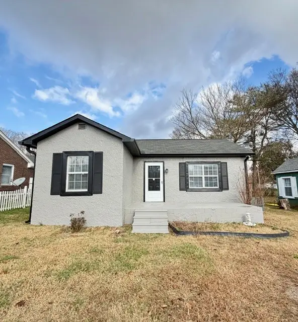 302 Poplar St N, Cowan, TN 37318