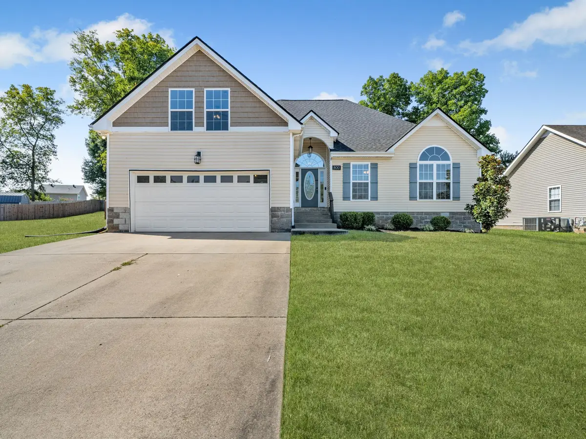 800 Cindy Jo Ct, Clarksville, TN 37040 - Image #1