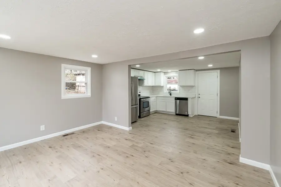 115 Cameron Dr, Fayetteville, TN 37334 - Image #3