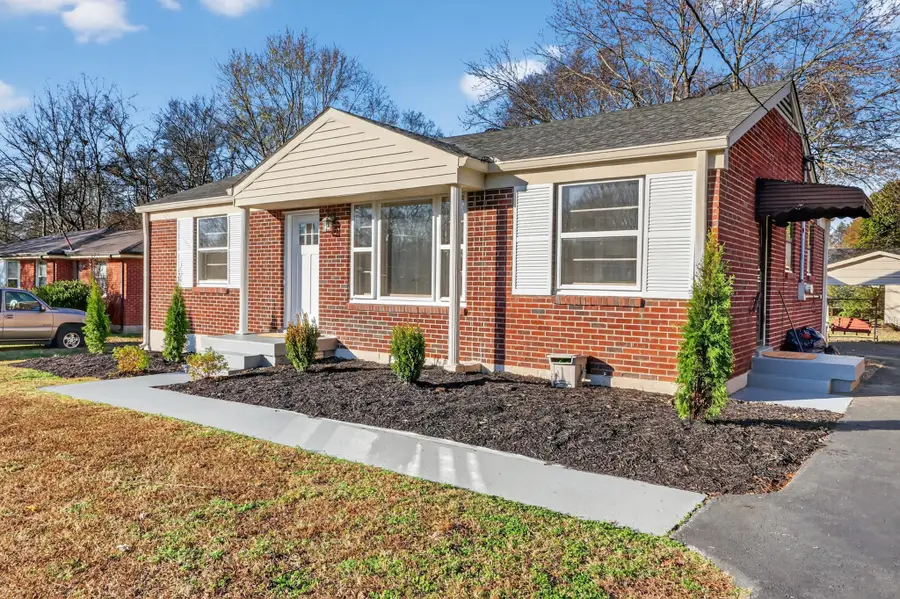 2718 Mckeige Dr, Nashville, TN 37214 - Image #3