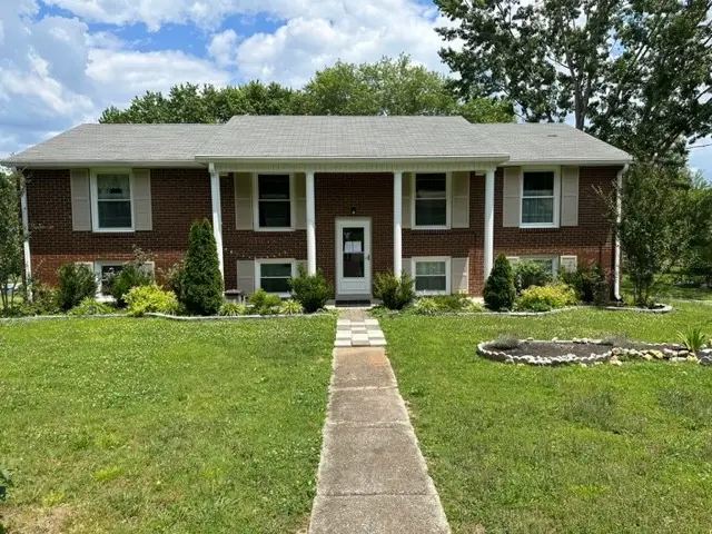 211 Heights Ave, Tullahoma, TN 37388 - Image #1