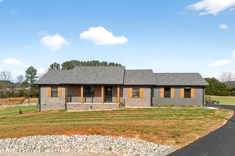 200 Daylily Dr, Sparta, TN 38583 - Image #2