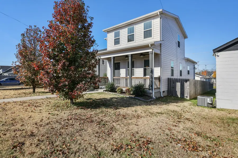 1702 Knowles St, Nashville, TN 37208 - Image #2