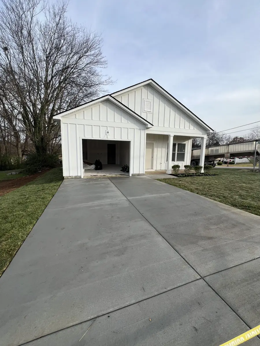 609 S Main St, Mount Pleasant, TN 38474 - Image #3