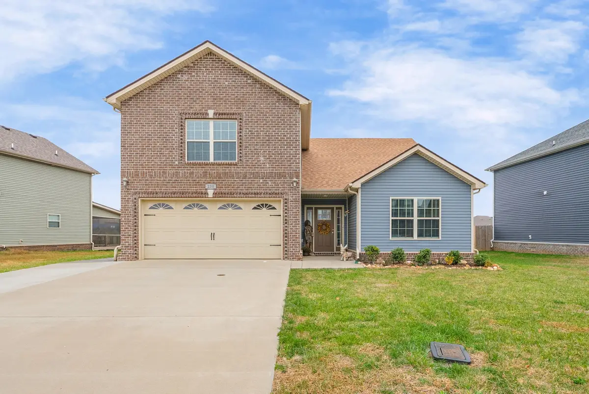 238 Dugger Dr, Clarksville, TN 37042 - Image #1
