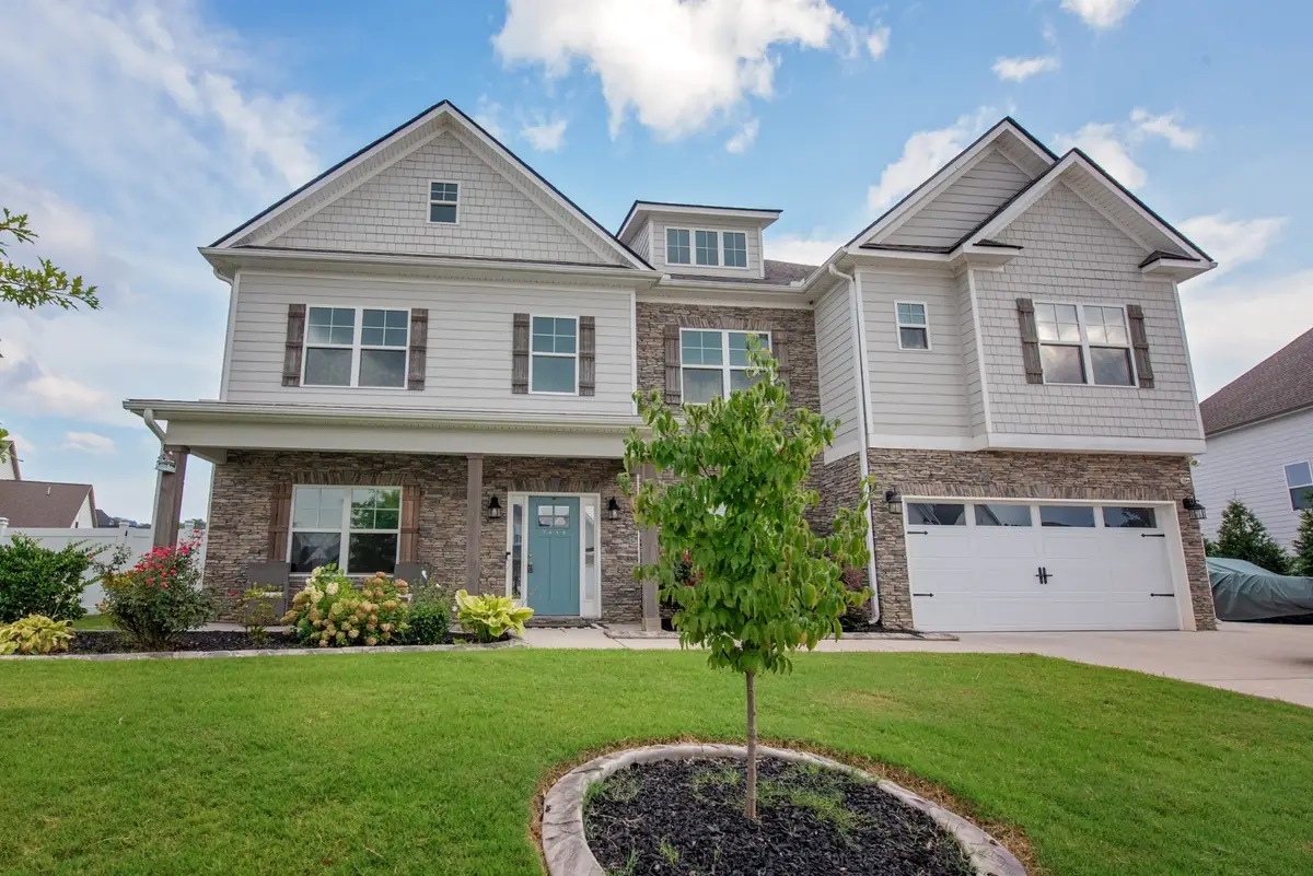 7432 Hollyhock Ln, Ooltewah, TN 37363 - Image #1