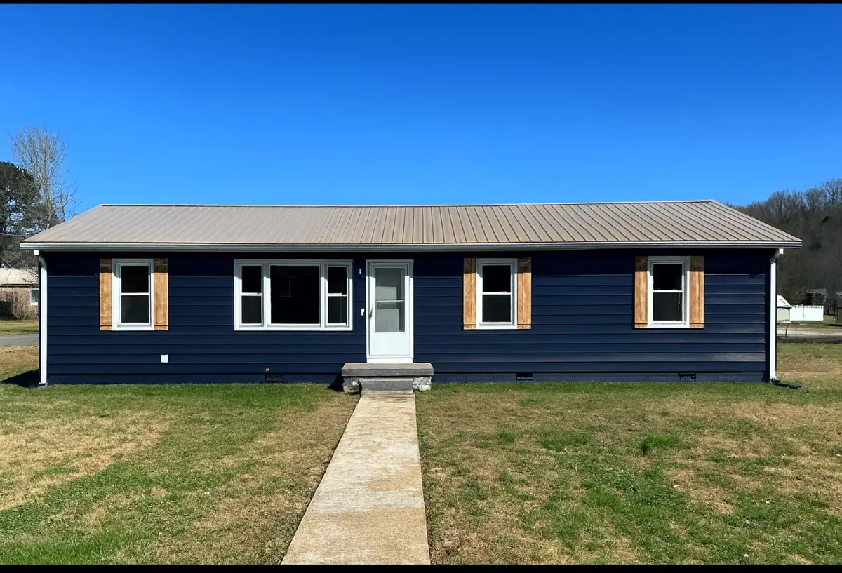 1318 Meadowbrook Dr, Pulaski, TN 38478 - Image #1