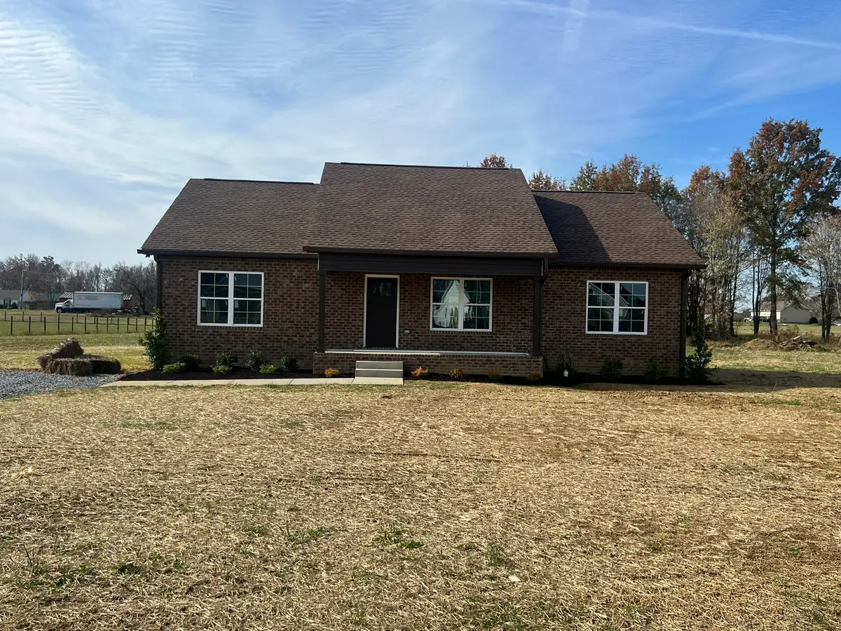 131 N Harris Ln, Portland, TN 37148 - Image #1