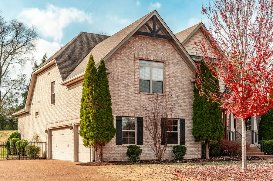 1009 Broughton Pl, Gallatin, TN 37066 - Image #2