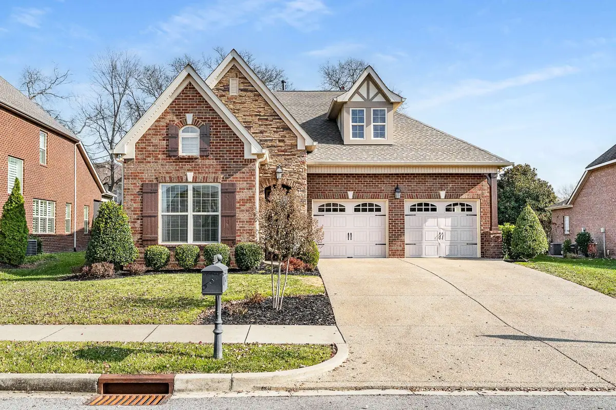 1016 Baxter Ln, Gallatin, TN 37066 - Image #1