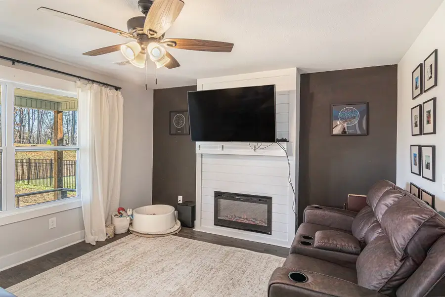 786 Limestone Way, Clarksville, TN 37043 - #3