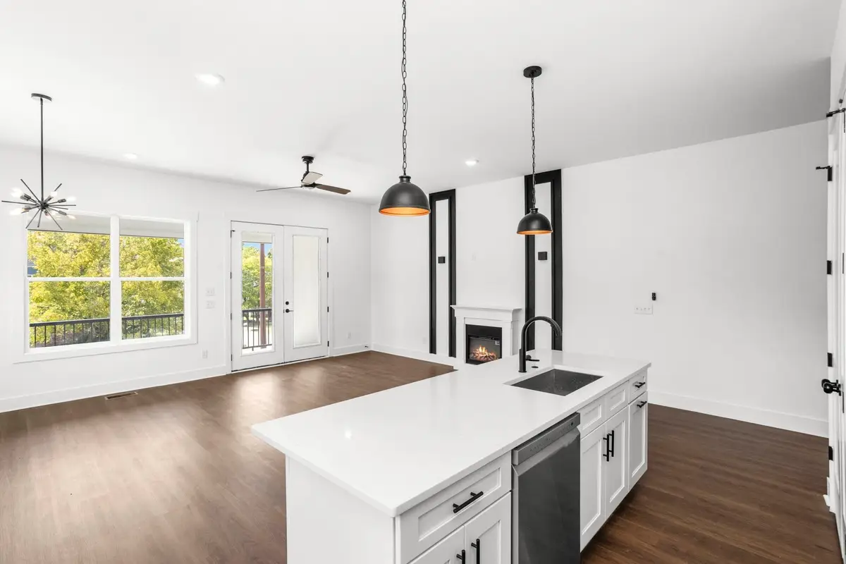 2213 18th Ave N, Nashville, TN 37208 - Image #1