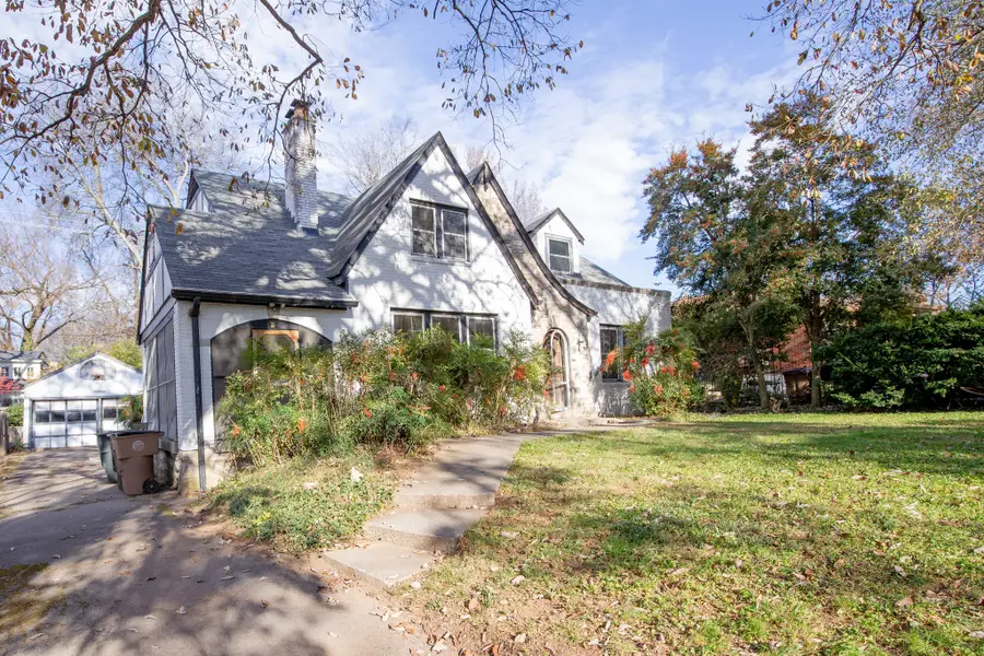 303 Lauderdale Rd, Nashville, TN 37205 - Image #2