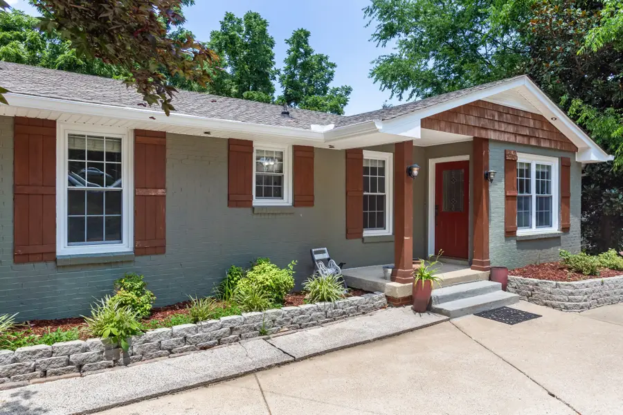 407 Rosehill Dr, Goodlettsville, TN 37072 - Image #2