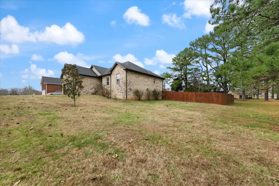 406 Hobbs Dr, White House, TN 37188 - Image #2