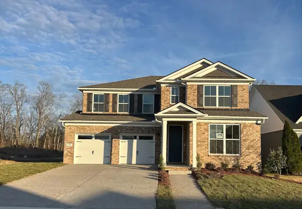 485 Carriage House Ln, Hendersonville, TN 37075